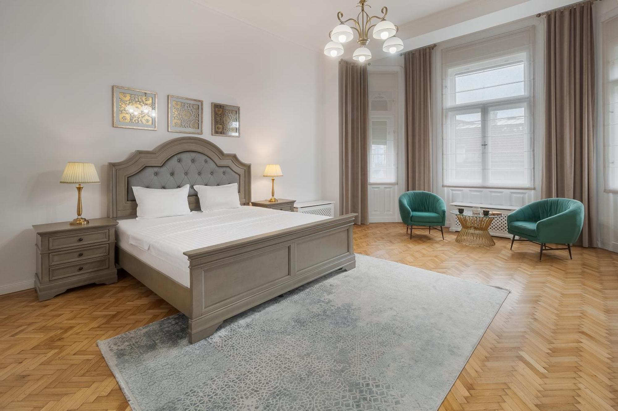 Royal Experience At Stern Palace Oradea Zewnętrze zdjęcie